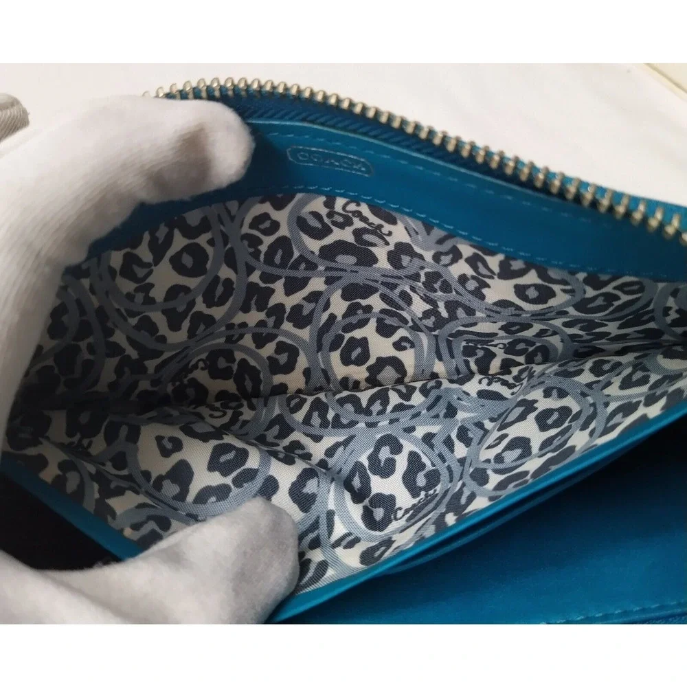 Coach Poppy Blue Patent Leather Zip Around Credit Card Wristlet Wallet